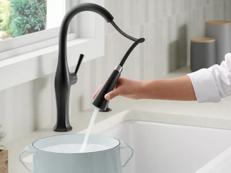 Thompson Price pull-down faucet in matte black